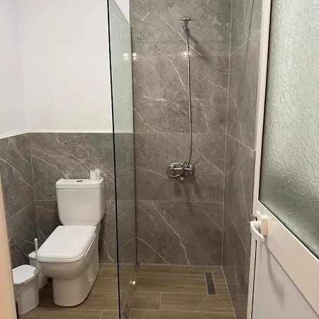 Apartament Adam House *