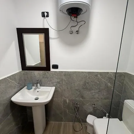 Adam House شقة *
